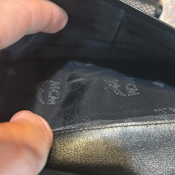 MCM Long Wallet - GUC - Picture 7 of 10